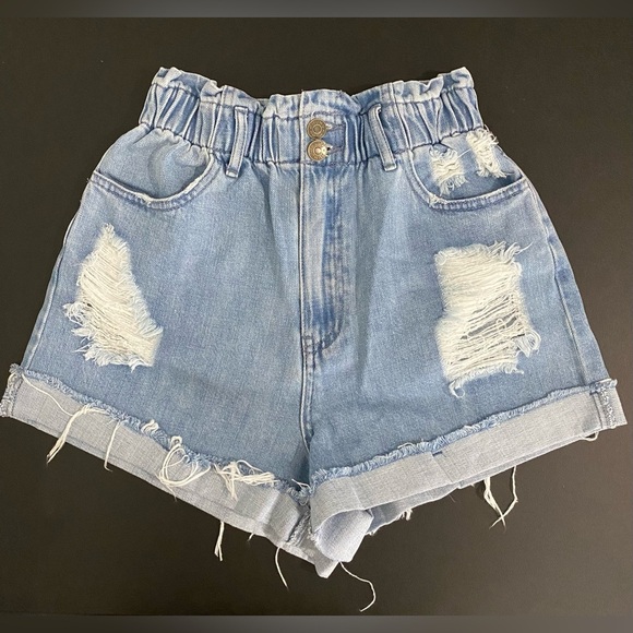 Show Me Your MuMu Emilia Jean Shorts
Elastic Waistband High Rise Like New - Picture 8 of 16